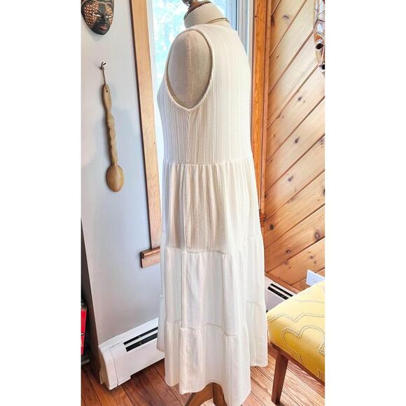 White Flowy Summer Peasant Dress - Picture 5 of 8